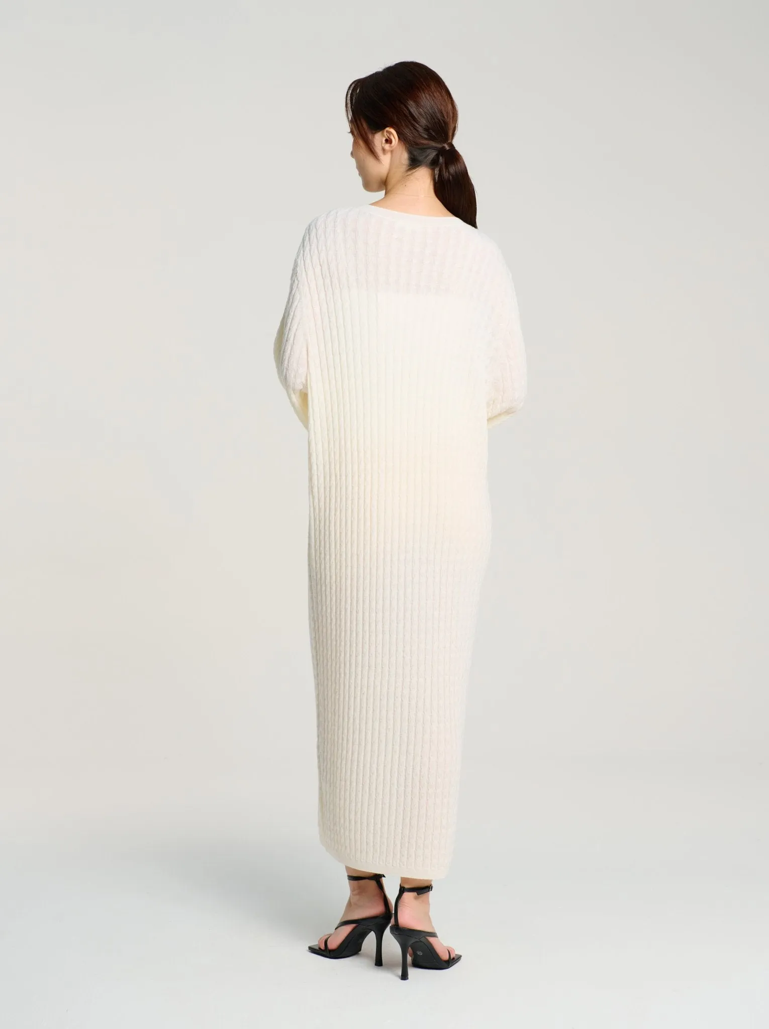 ELEGANCE wool cable knit dress (White)