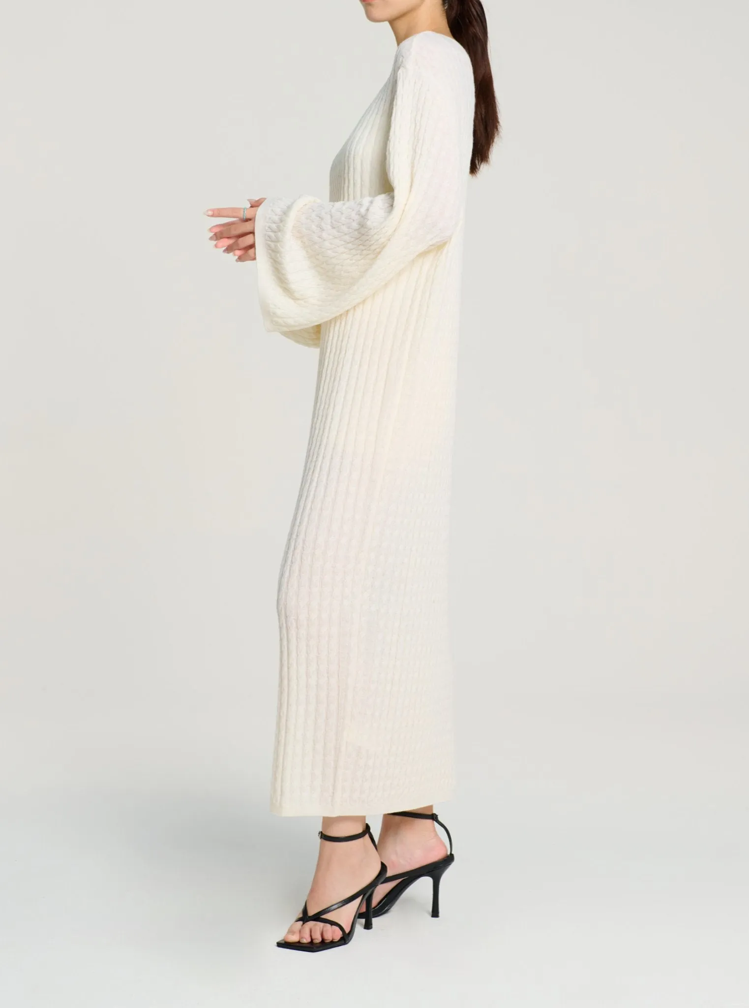 ELEGANCE wool cable knit dress (White)