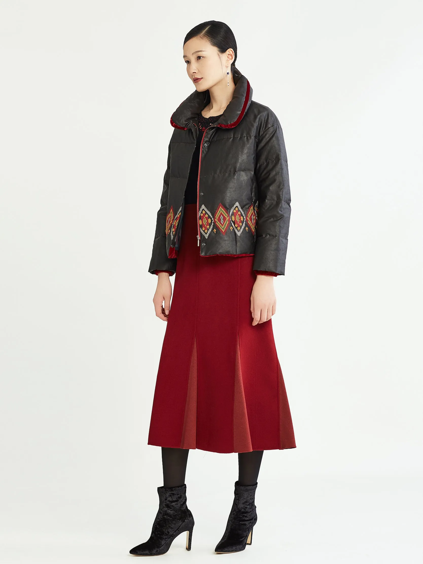 Embroidered gambiered canton silk down coat